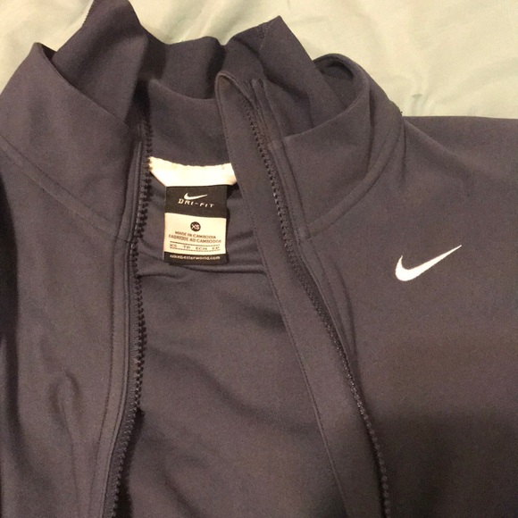 Grey Dri-fit Nike jacket! Never worn, too small! - Picture 1 of 2